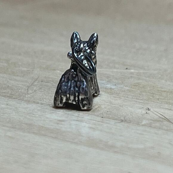 Sterling Silver Scottish Terrier Dog Puppy Yorkie Pet Charm Pendant - Picture 4 of 5